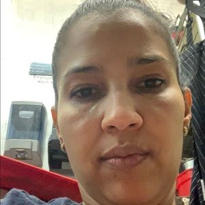 Meet your Posher, Damaris